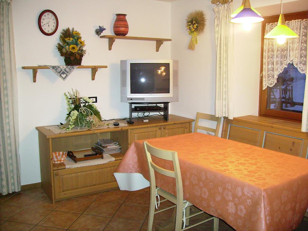 Casa Pergher Folgaria Rum bild